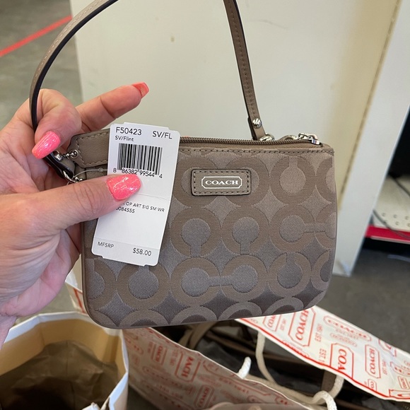 NWT **COACH PURSE, WALLET & WRISTLET** - Picture 4 of 6